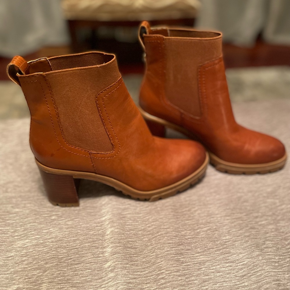 Vince Camuto Leather Ankle Booties. Warm caramel. Size 8.